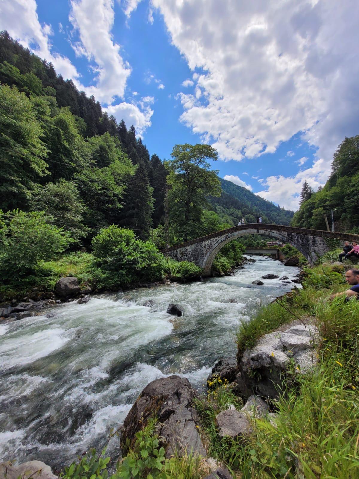 RİZE’DE YAYLA TURLARI: DOĞANIN KALBİNDE BİR KAÇAMAK