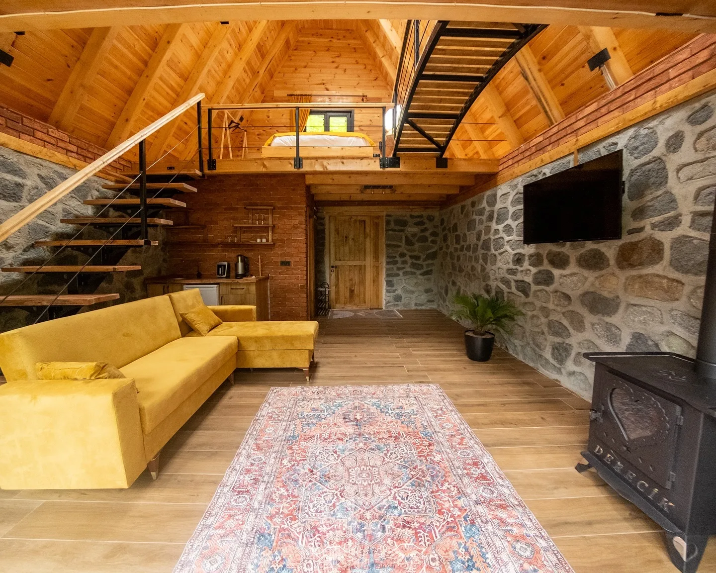 Sream Bungalov 222