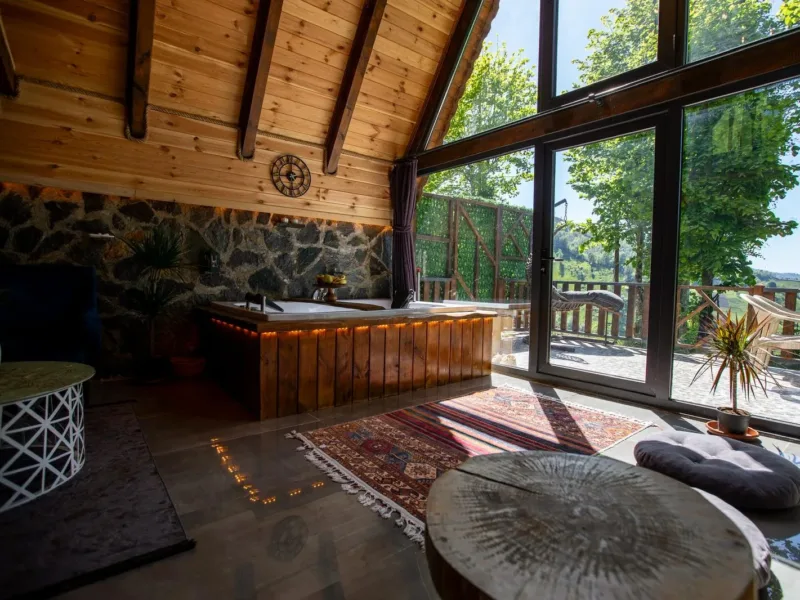 SERRA BUNGALOV