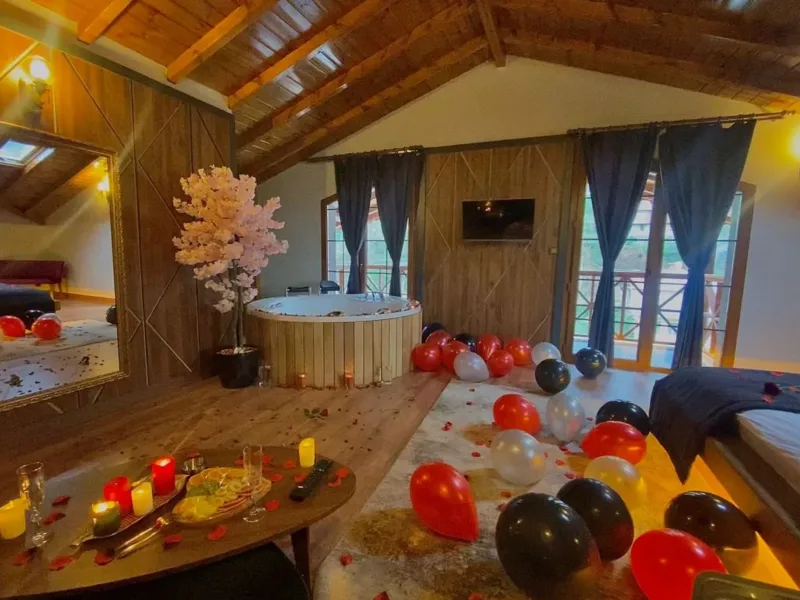 Orman Manzaralı Suit