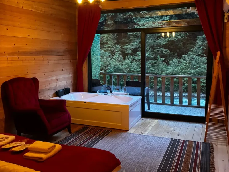 RİVORA BUNGALOV