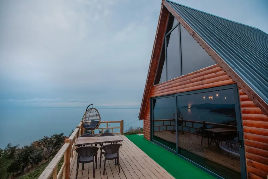 MORİ BUNGALOV